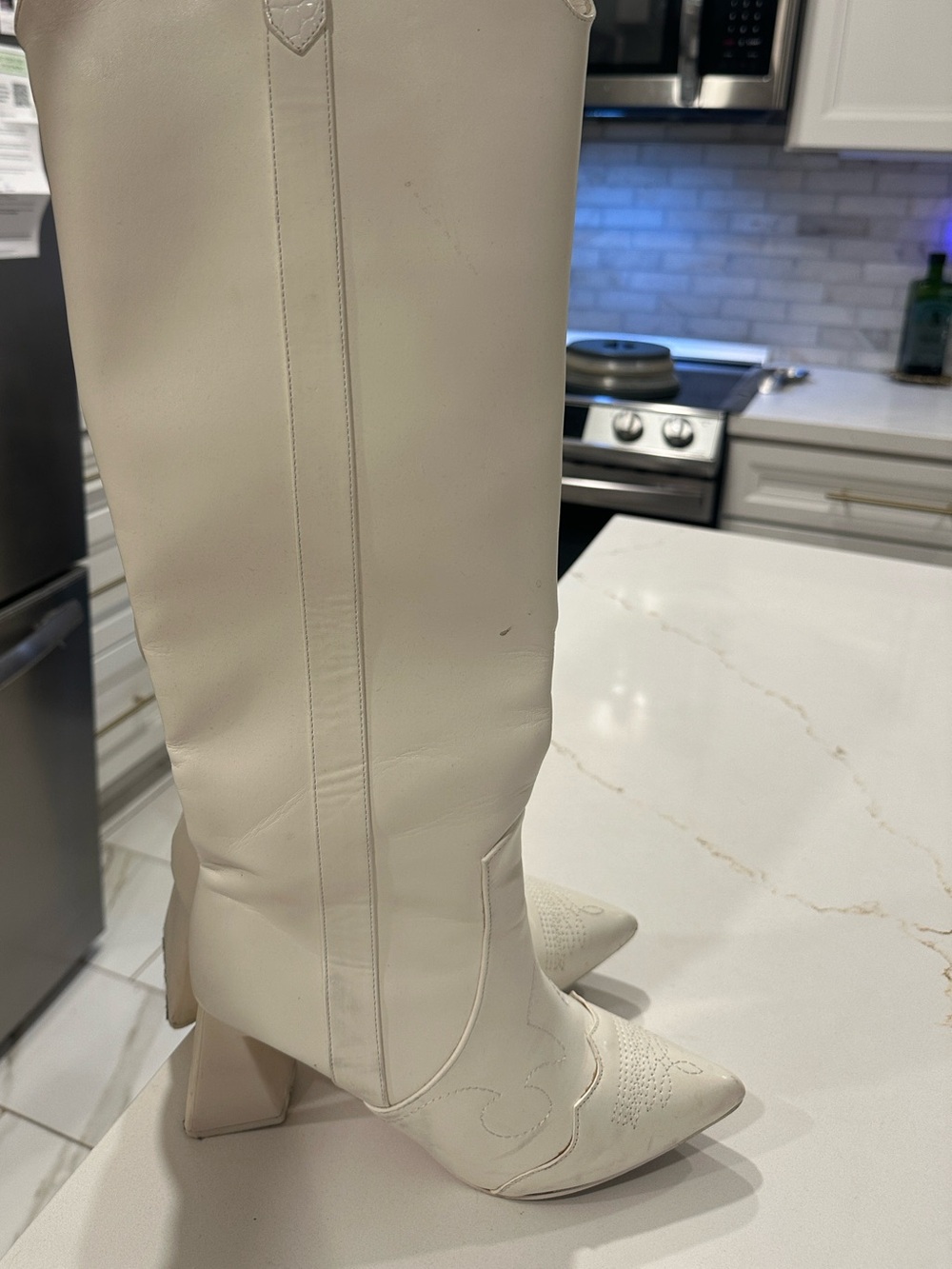 White Pointed Toe Knee-High Western Boots